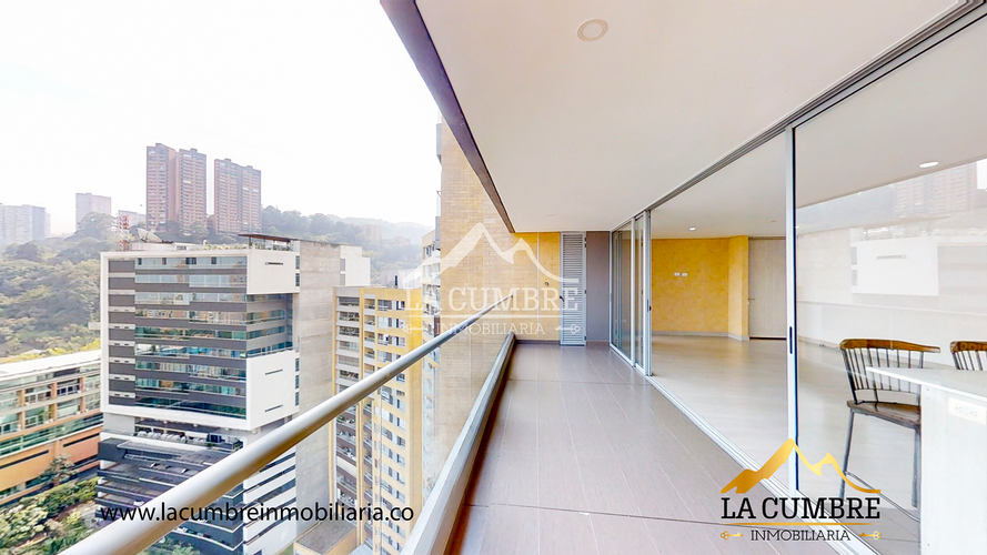 Apartamento en arriendo en Castropol, Medellín, 160 m² · foto 8 de 16