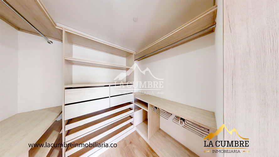 Apartamento en arriendo en Castropol, Medellín, 160 m² · foto 11 de 16