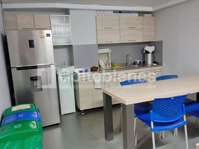 Oficina en arriendo en Manila, Medellín, 230 m² · foto 13 de 18