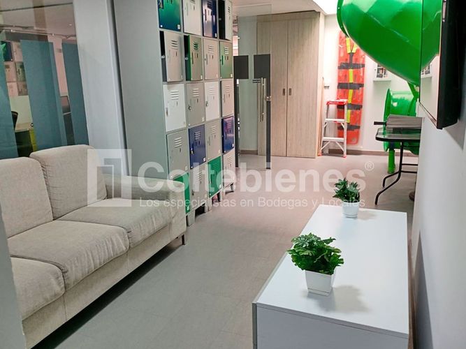 Oficina en arriendo en Manila, Medellín, 230 m² · foto 16 de 18