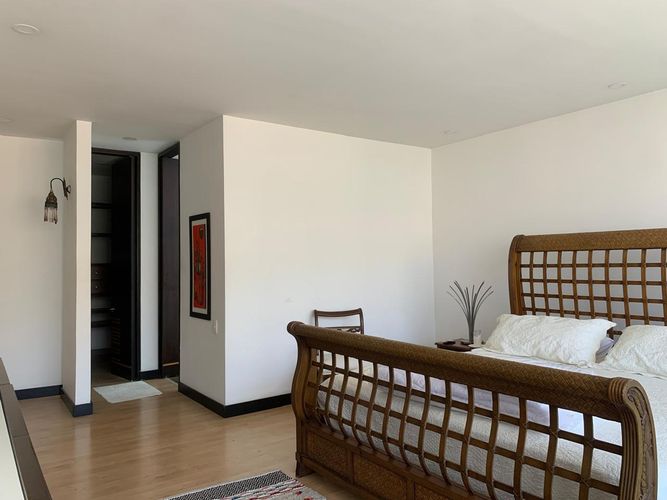 Apartamento de 3 alcobas en arriendo en El Poblado, Medellín, 267 m² · foto 5 de 18