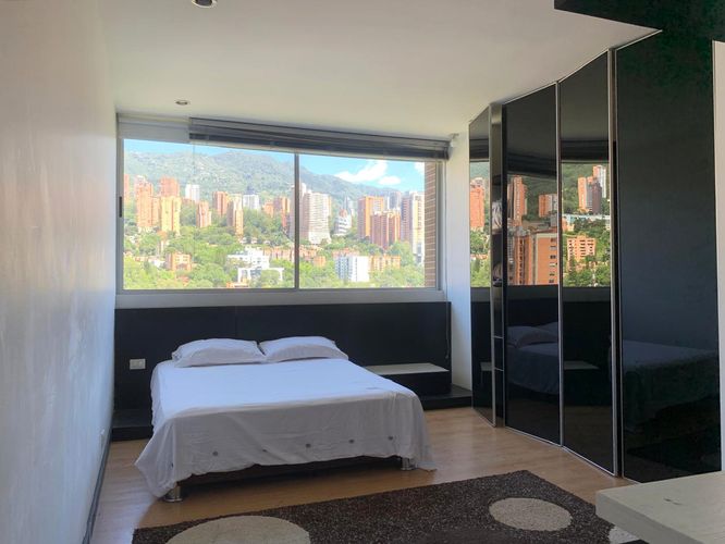 Apartamento de 3 alcobas en arriendo en El Poblado, Medellín, 267 m² · foto 11 de 18