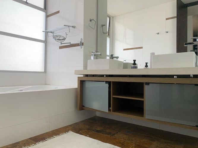 Apartamento de 3 alcobas en arriendo en El Poblado, Medellín, 267 m² · foto 13 de 18