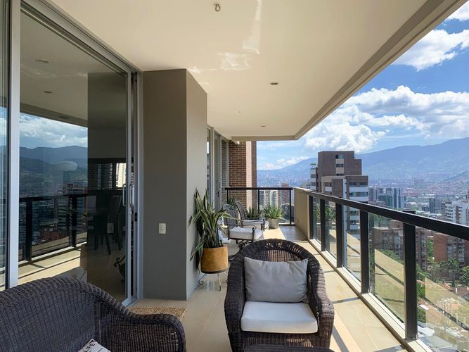 Apartamento de 3 alcobas en arriendo en El Poblado, Medellín, 267 m² · foto 18 de 18