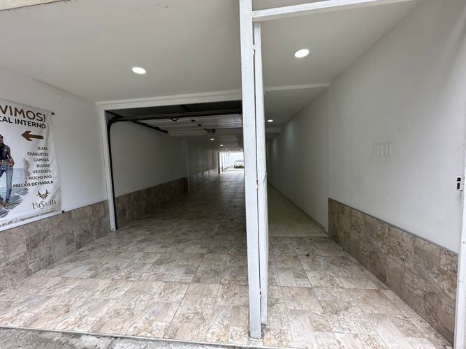 Edificio en arriendo en Ciudad Jardin, Cali, 300 m² · foto 3 de 23