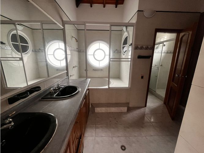 Casa de 3 alcobas en venta en Lagos Del Cacique, Bucaramanga, 250 m² · foto 8 de 16