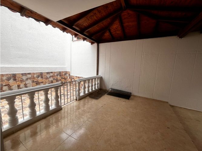 Casa de 3 alcobas en venta en Lagos Del Cacique, Bucaramanga, 250 m² · foto 11 de 16