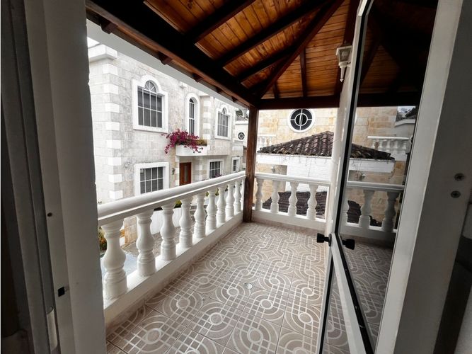 Casa de 3 alcobas en venta en Lagos Del Cacique, Bucaramanga, 250 m² · foto 14 de 16