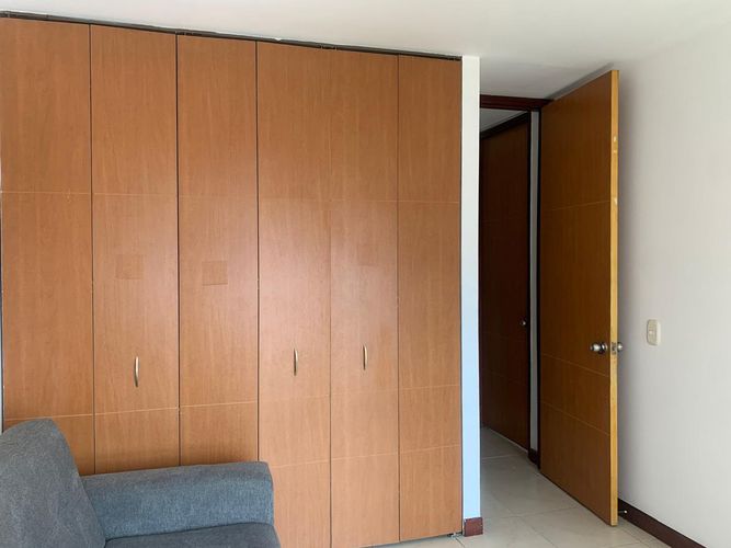 Apartamento de 3 alcobas en arriendo en El Poblado, Medellín, 137 m² · foto 10 de 17