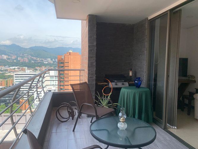 Apartamento de 3 alcobas en arriendo en El Poblado, Medellín, 137 m² · foto 16 de 17
