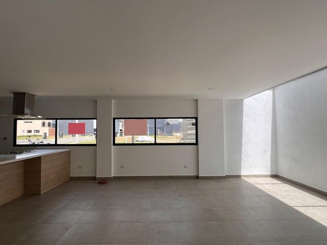 Casa de 4 alcobas en venta en El Porvenir, Rionegro, 220 m² · foto 3 de 15