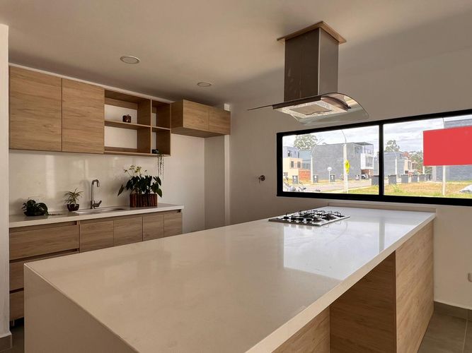 Casa de 4 alcobas en venta en El Porvenir, Rionegro, 220 m² · foto 4 de 15