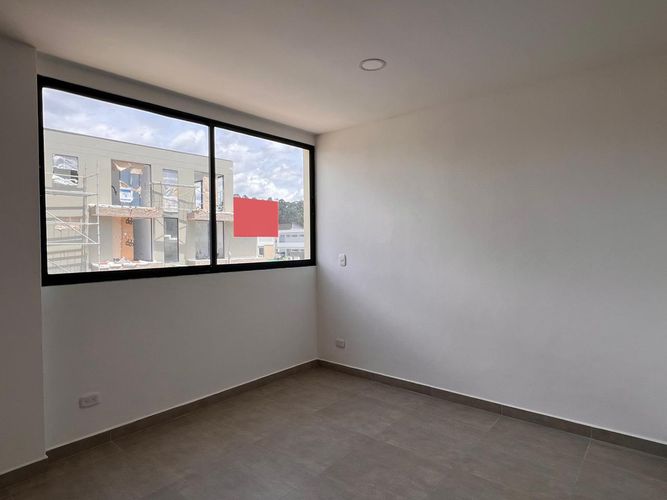 Casa de 4 alcobas en venta en El Porvenir, Rionegro, 220 m² · foto 9 de 15
