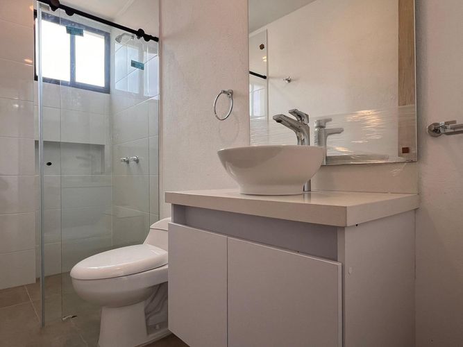 Casa de 4 alcobas en venta en El Porvenir, Rionegro, 220 m² · foto 13 de 15