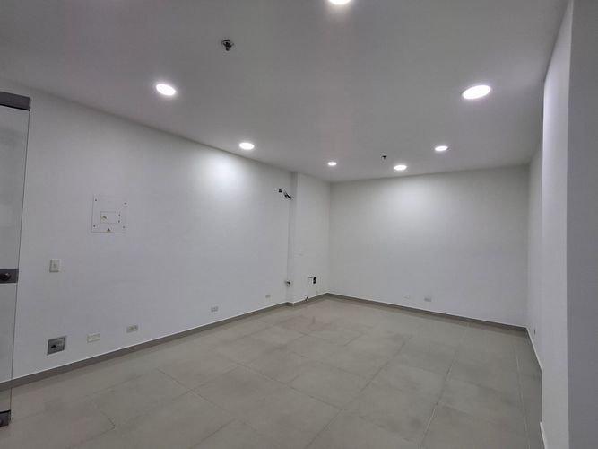 Local en arriendo en El Poblado, Medellín, 32 m² · foto 7 de 7
