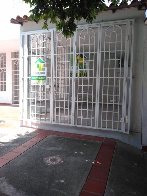 Local en arriendo en Ceiba Ii, Cúcuta, 25 m² · foto 2 de 7