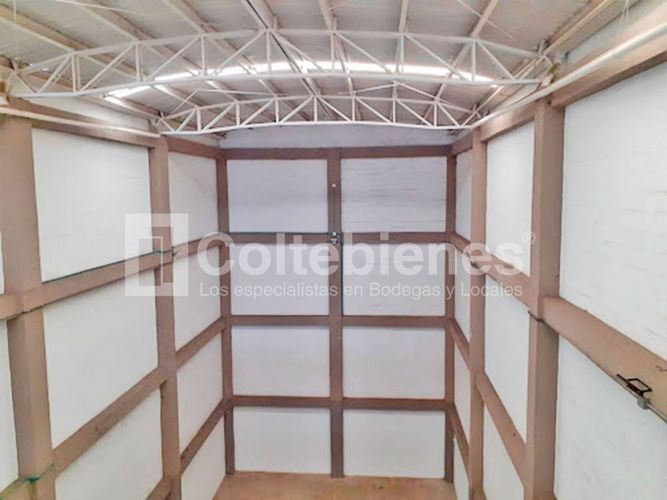 Bodega en venta en Suramérica, Itagüí, 687 m² · foto 5 de 16