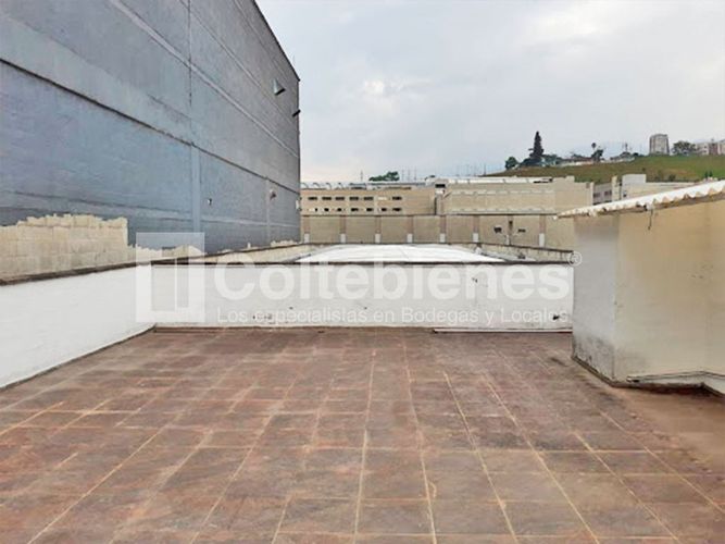 Bodega en venta en Suramérica, Itagüí, 687 m² · foto 14 de 16