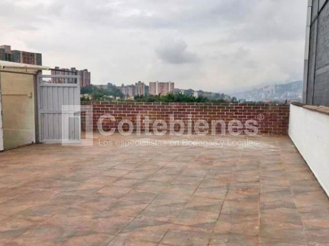 Bodega en venta en Suramérica, Itagüí, 687 m² · foto 15 de 16