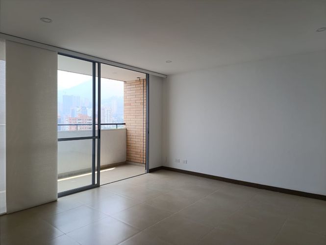 Apartamento de 3 alcobas en arriendo en El Poblado, Medellín, 110 m² · foto 2 de 15