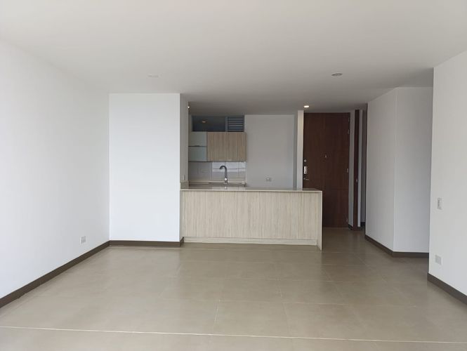 Apartamento de 3 alcobas en arriendo en El Poblado, Medellín, 110 m² · foto 3 de 15
