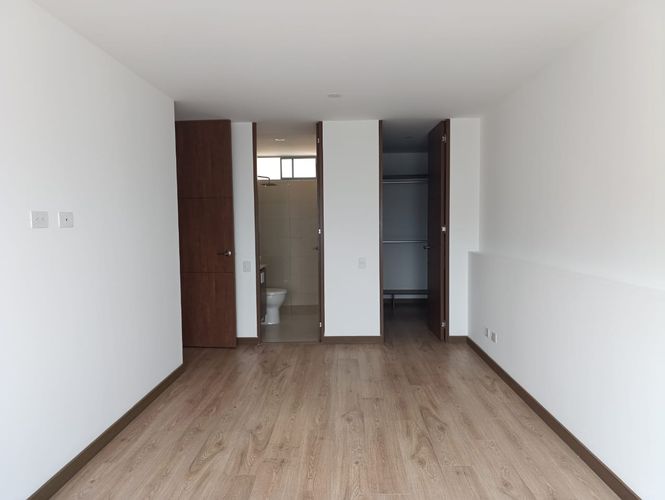 Apartamento de 3 alcobas en arriendo en El Poblado, Medellín, 110 m² · foto 4 de 15