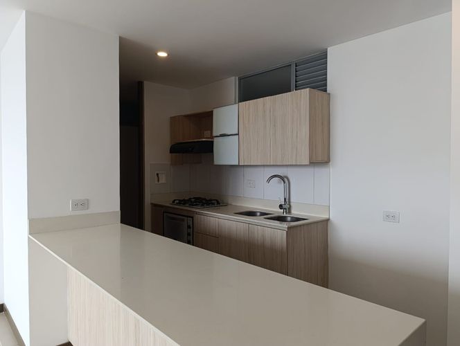 Apartamento de 3 alcobas en arriendo en El Poblado, Medellín, 110 m² · foto 8 de 15