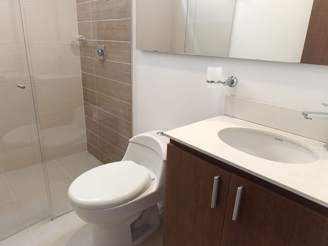 Apartamento de 3 alcobas en arriendo en El Poblado, Medellín, 110 m² · foto 12 de 15