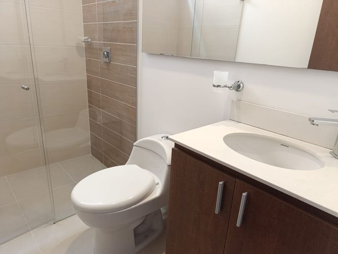 Apartamento de 3 alcobas en arriendo en El Poblado, Medellín, 110 m² · foto 14 de 15