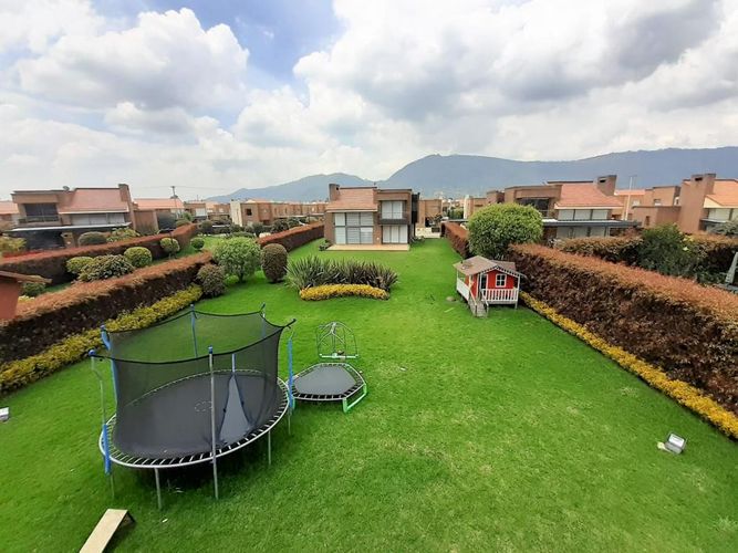 Casa de 3 alcobas en venta en Pueblo Viejo, Cota, 220 m² · foto 2 de 24