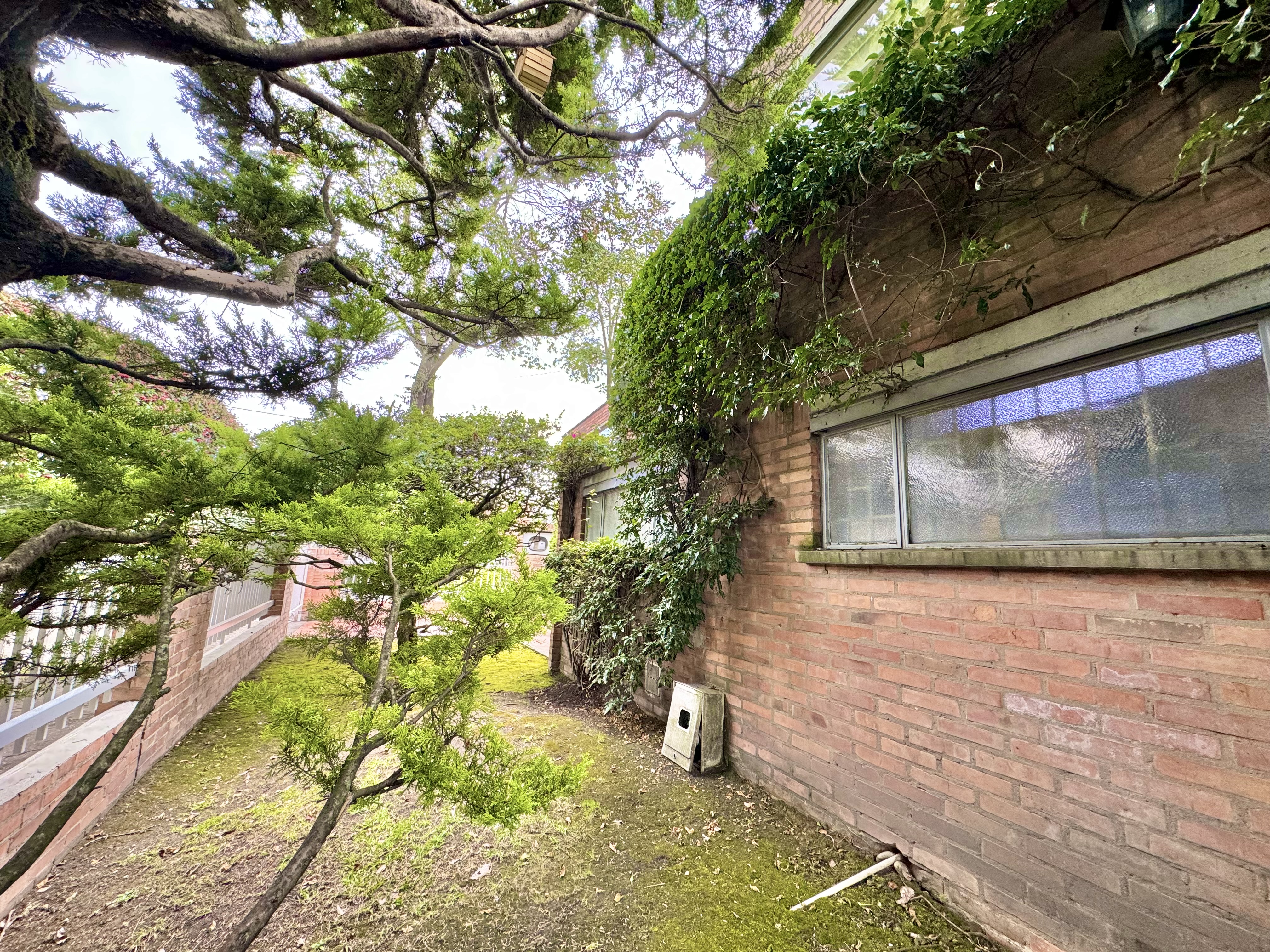 Casa en venta en Niza, Bogotá · foto 2 de 24