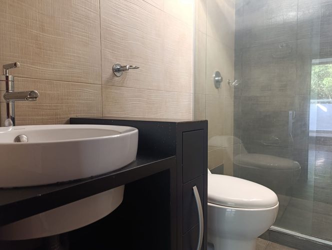 Casa de 4 alcobas en arriendo en El Poblado, Medellín, 300 m² · foto 16 de 20