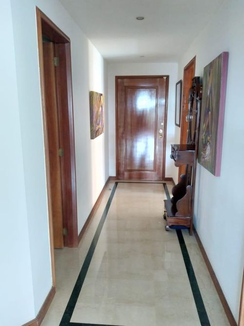 Apartamento de 3 alcobas en venta en Sierras Del Moral, Bogotá, 220 m² · foto 13 de 17