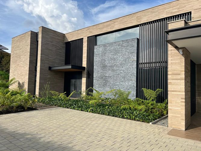 Casa de 3 alcobas en venta en Vía Las Palmas, Envigado, 472 m² · foto 10 de 24