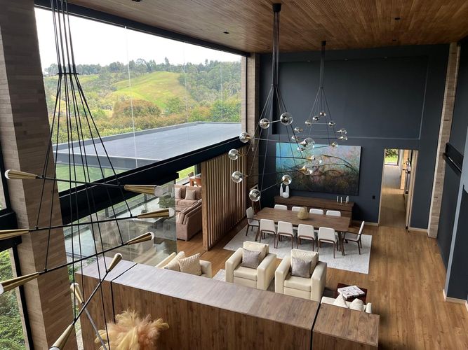 Casa de 3 alcobas en venta en Vía Las Palmas, Envigado, 472 m² · foto 13 de 24