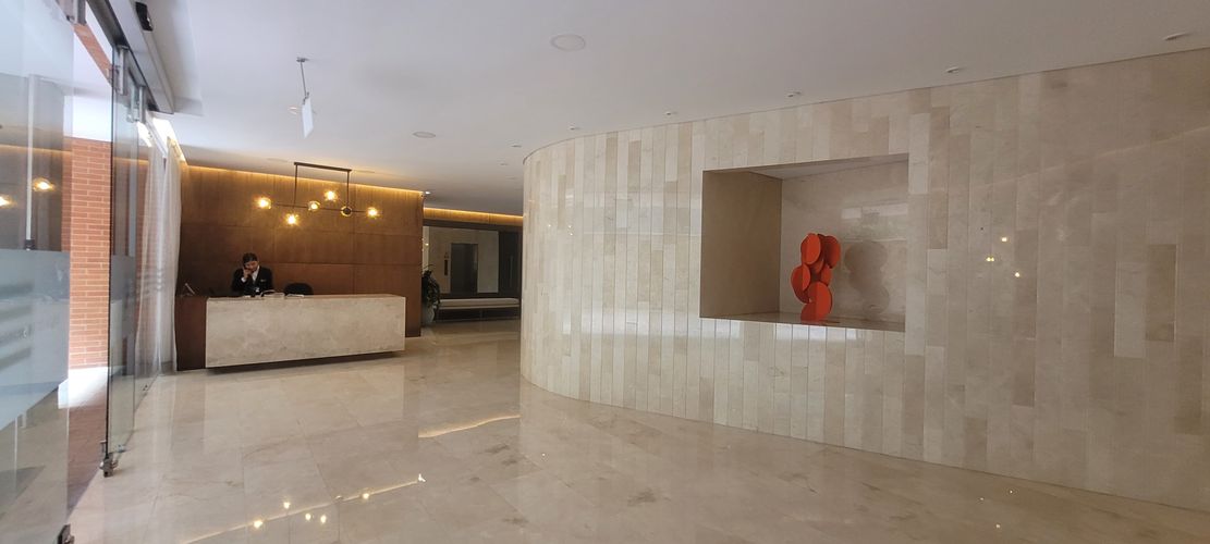 Apartamento de 3 alcobas en venta en San Gabriel Norte, Bogotá, 332 m² · foto 2 de 24