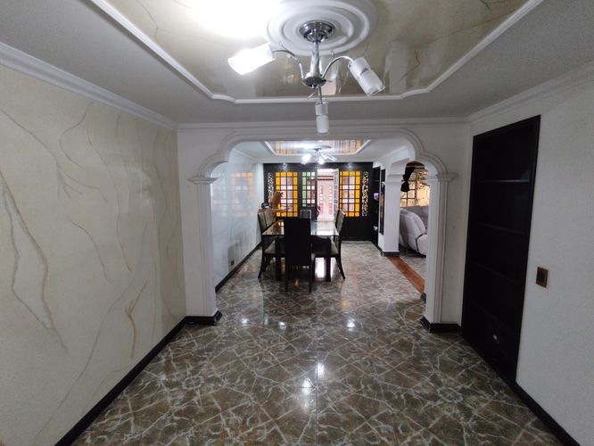 Casa de 4 alcobas en venta en Bavaria, Bogotá, 249 m² · foto 5 de 24