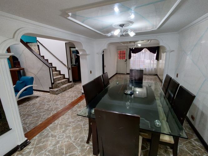 Casa de 4 alcobas en venta en Bavaria, Bogotá, 249 m² · foto 6 de 24