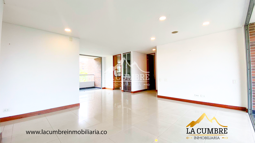 Apartamento de 3 alcobas en arriendo en Los Balsos, Medellín, 146 m² · foto 4 de 16