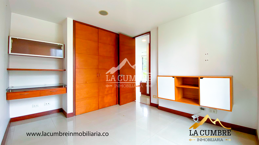 Apartamento de 3 alcobas en arriendo en Los Balsos, Medellín, 146 m² · foto 15 de 16