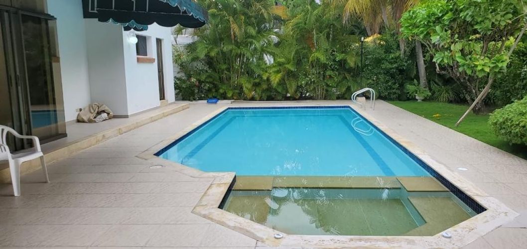 Casa de 4 alcobas en venta en Cn. Campestre El Peñon, Girardot, 500 m² · foto 10 de 10