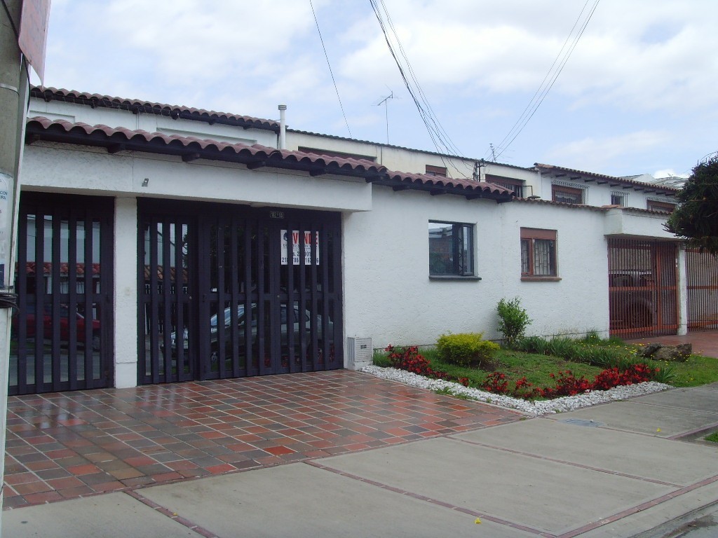 Casa en venta en Pasadena, Bogotá · foto 5 de 18