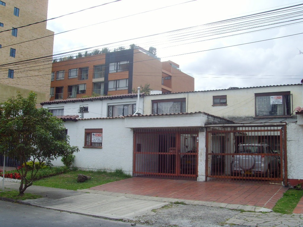 Casa en venta en Pasadena, Bogotá · foto 3 de 19