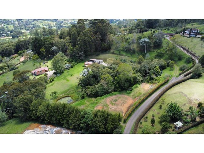 Casa de 3 alcobas en venta en La Ceja, 190 m² · foto 5 de 5