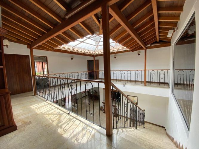 Casa de 3 alcobas en venta en Las Lomas, Medellín, 340 m² · foto 8 de 24