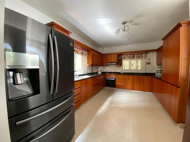 Casa de 3 alcobas en venta en Las Lomas, Medellín, 340 m² · foto 9 de 24