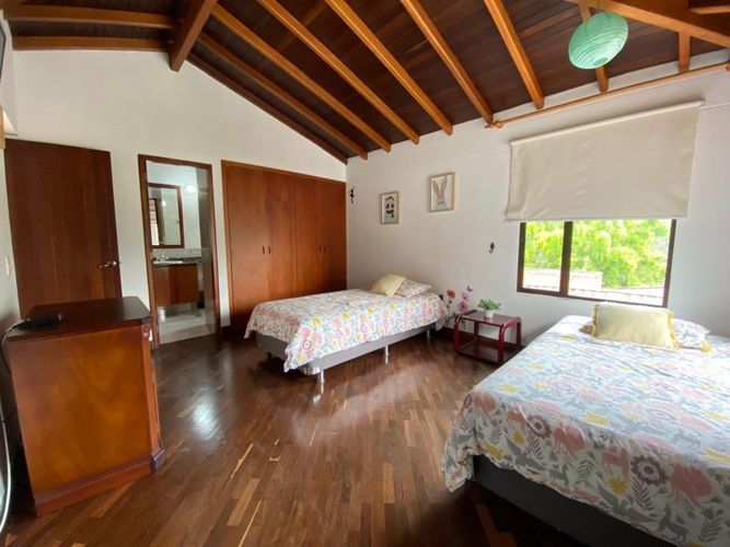 Casa de 3 alcobas en venta en Las Lomas, Medellín, 340 m² · foto 11 de 24
