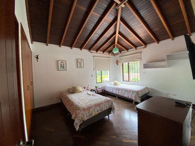 Casa de 3 alcobas en venta en Las Lomas, Medellín, 340 m² · foto 12 de 24
