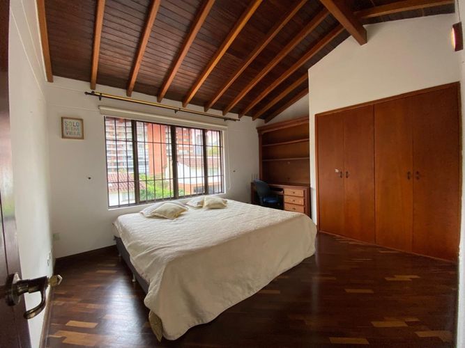 Casa de 3 alcobas en venta en Las Lomas, Medellín, 340 m² · foto 15 de 24