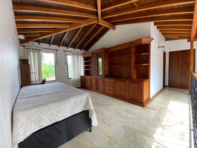 Casa de 3 alcobas en venta en Las Lomas, Medellín, 340 m² · foto 17 de 24
